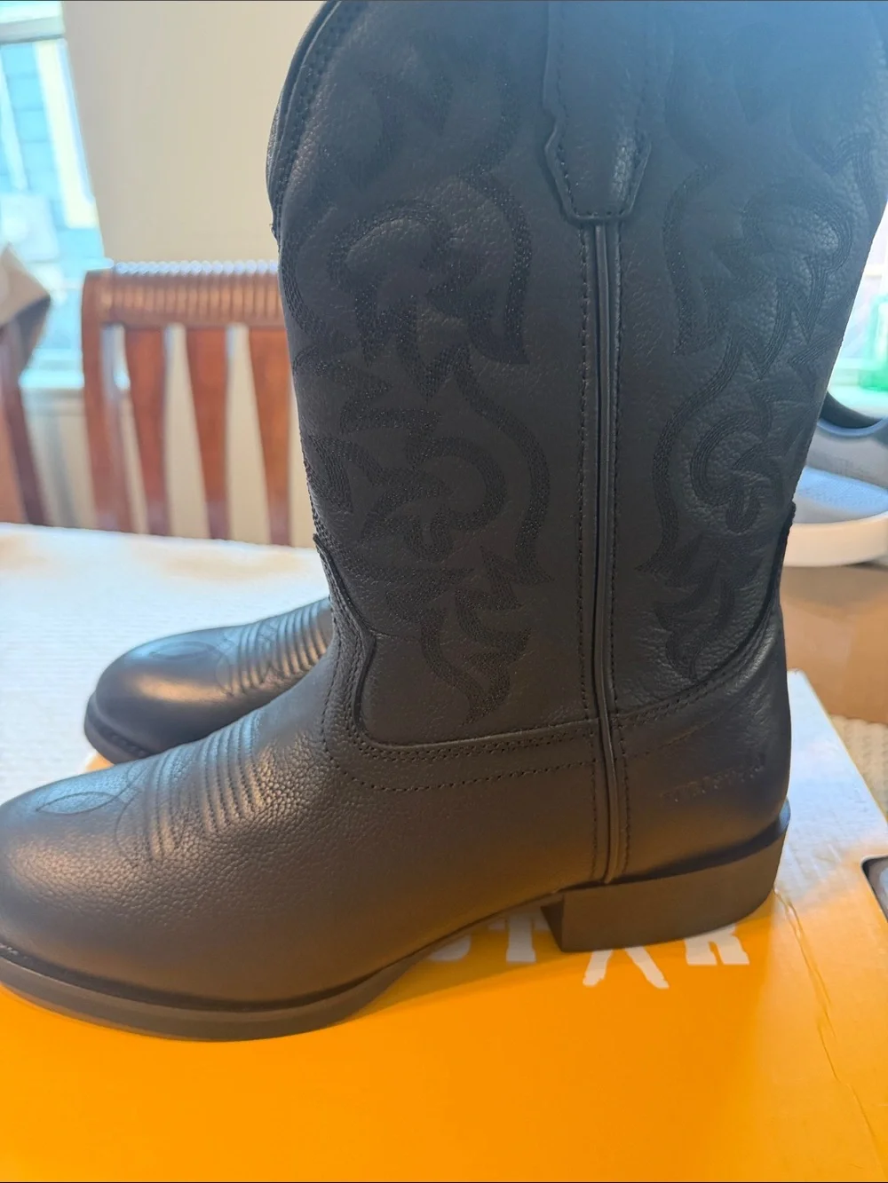 Eurostar Black Leather Pull-On work Boots